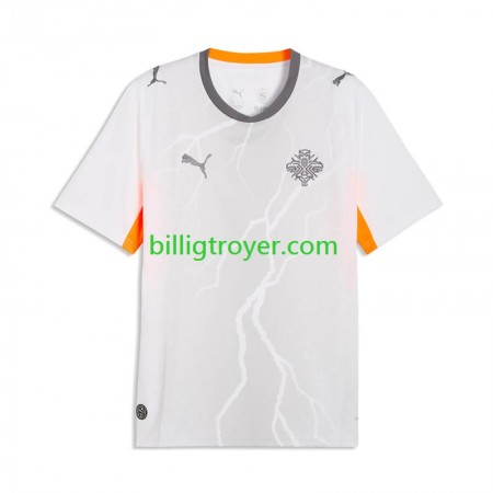Billige Fotballdrakter Island Bortedraktsett 2026 Kortermet